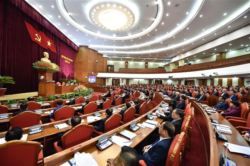 Tại Hội nghị này, Trung ương sẽ cho ý kiến về việc quy hoạch Ban Chấp hành Trung ương Đảng nhiệm kỳ 2021-2026; lấy phiếu tín nhiệm của Ban Chấp hành Trung ương đối với các đồng chí Ủy viên Bộ Chính trị, Ban Bí thư; báo cáo kiểm điểm sự lãnh đạo, chỉ đạo của Bộ Chính trị, Ban Bí thư năm 2018; xem xét, thi hành kỷ luật cán bộ theo quy định của Đảng và một số vấn đề quan trọng khác. Ảnh: VGP/Nhật Bắc