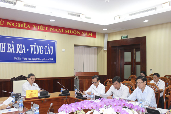 Đồng chí Lê Tuấn Quốc, Phó Chủ tịch UBND tỉnh chủ trì tại đầu cầu BR-VT. Ảnh: QUANG VINH