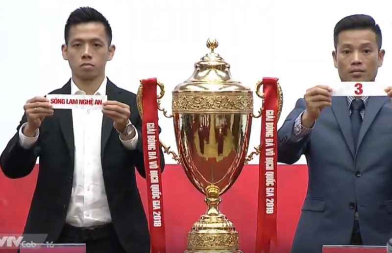 Lễ bốc thăm lịch thi đấu V-League diễn ra ngày 08/1 tại Hà Nội