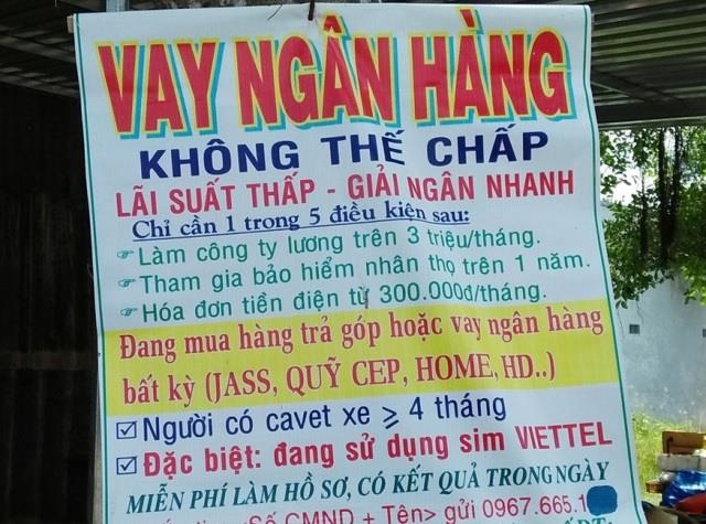 Quảng cáo, rao vặt cho vay thủ tục đơn giản, nhanh chóng luôn tiềm ẩn nguy cơ vay nặng lãi, tín dụng “đen”.