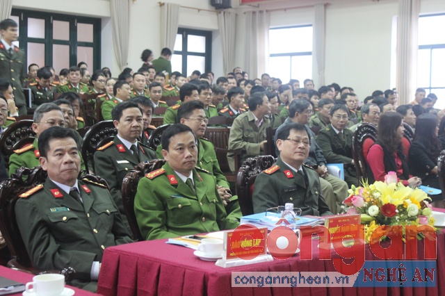 Lãnh đạo Công an tỉnh dự và chỉ đạo Hội nghị