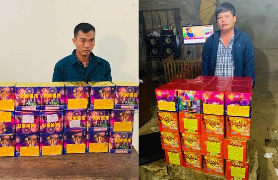 Đối tượng Bùi Đình Trung (trái) và Lê Minh Toàn cùng số pháo thu giữ
