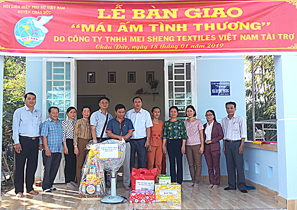 Công ty Meisheng Textiles Việt Nam trao tặng “Mái ấm tình thương” cho gia đình chị Nguyễn Thị Được (khu phố 1, thị trấn Ngãi Giao, huyện Châu Đức).