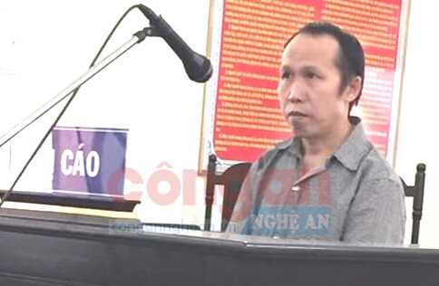 Bị cáo Dềnh Vả Hờ