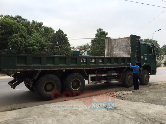 Ngành Giao thông vận tải đẩy mạnh công tác thanh, kiểm tra việc chấp hành quy định pháp luật về tải trọng phương tiện