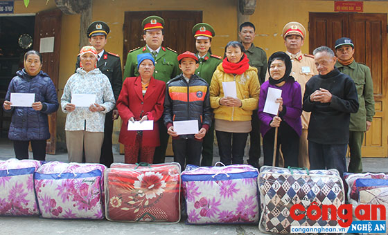 Việc đẩy mạnh các hoạt động tình nghĩa, vì cộng đồng của Công an huyện Hưng Nguyên đã nhận được sự ủng hộ, giúp đỡ tích cực của nhân dân trong công tác đảm bảo ANTT