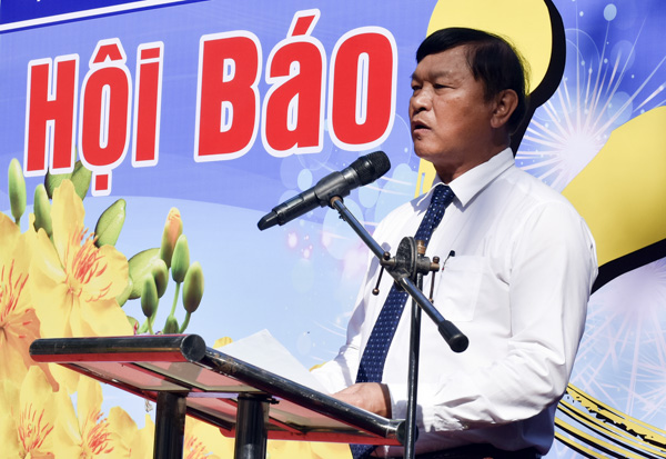 Đồng chí Phan Đức Hiền, Chủ tịch Hội Nhà báo tỉnh phát biểu khai mạc Hội Báo Xuân năm 2019.