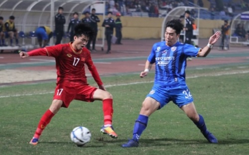 U22 Việt Nam cầm hoà thành công Ulsan Huyndai.