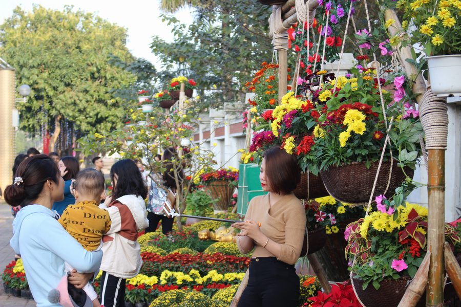 Không ai nỡ lòng thờ ơ với những đóa hoa tươi xinh