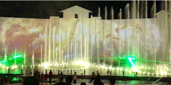 KDL Hồ Mây đã chính thức khai trương chương trình nhạc nước “Hồ Mây Grand Show” phục vụ khách.