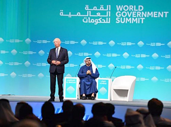 Giáo sư Klaus Schwab, Chủ tịch Diễn đàn kinh tế thế giới, phát biểu khai mạc Hội nghị thượng đỉnh chính phủ toàn cầu lần thứ 7.