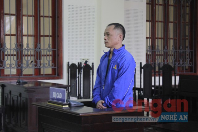 Bị cáo Vi Văn Học tại phiên tòa