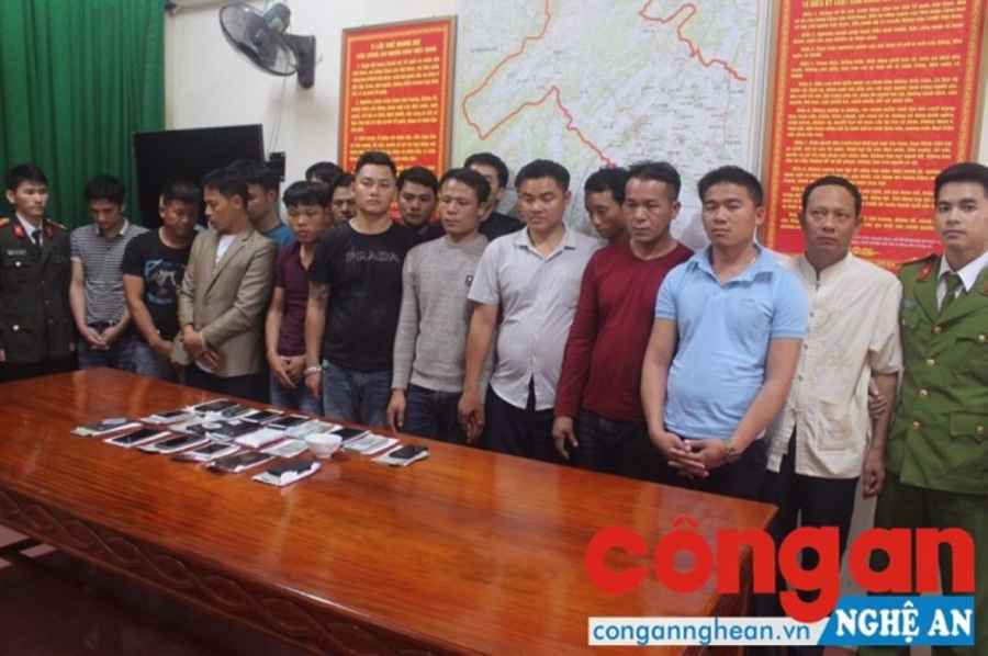 Các đối tượng và tang vật
