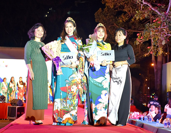 Hội thi Nữ CBCCVC với Duyên dáng áo dài Việt Nam 2019: Tươi vui, duyên dáng và trí tuệ