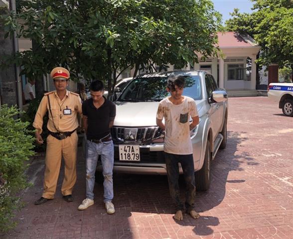 Bắt giữ 02 đối tượng và phương tiện bị mất cắp