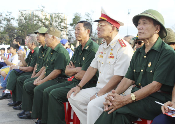 Hội viên Hội Cựu chiến binh TP. Vũng Tàu tham dự lễ ra quân.