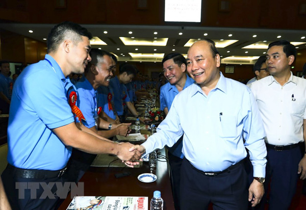 Thủ tướng Nguyễn Xuân Phúc gặp gỡ với công nhân, lao động kỹ thuật cao năm 2019.
