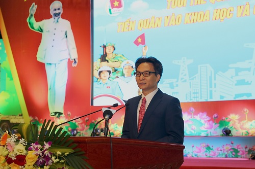 Phó Thủ tướng Vũ Đức Đam cho rằng rất cần những nhánh nghiên cứu, suy nghĩ hoàn toàn khác biệt về khoa học, công nghệ, chấp nhận rủi ro lớn hơn và lực lượng trẻ có tính quyết định. Ảnh: VGP/Đình Nam