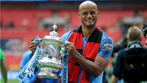 Vincent Kompany chính thức chia tay Man City sau 11 năm gắn bó. (Ảnh: Getty)