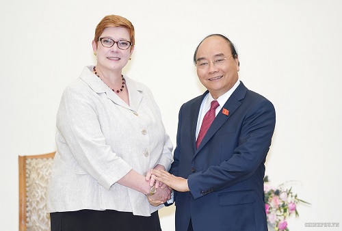 Thủ tướng Nguyễn Xuân Phúc tiếp Bộ trưởng Ngoại giao Australia, bà Marise Payne. Ảnh: VGP/Quang Hiếu