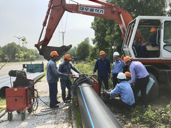 BWACO thi công tuyến ống cấp nước HDPE D450. 