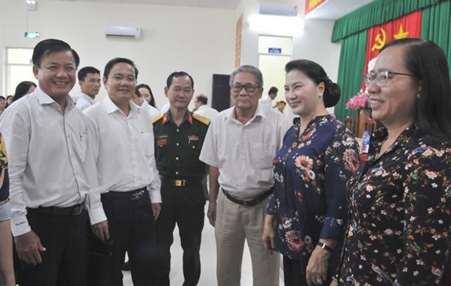 Chủ tịch Quốc hội gặp gỡ, tiếp xúc cử tri ở Cần Thơ.