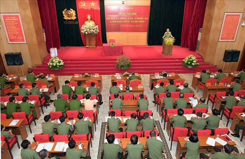 Toàn cảnh Hội nghị.