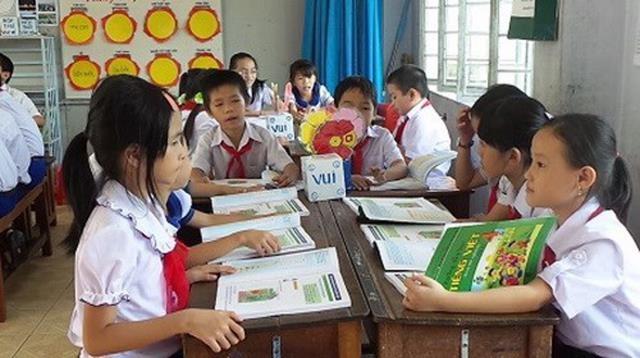 Bộ GD & ĐT sẽ tổ chức thẩm định SGK lớp 1 để có được sản phẩm tốt nhất đến người học.