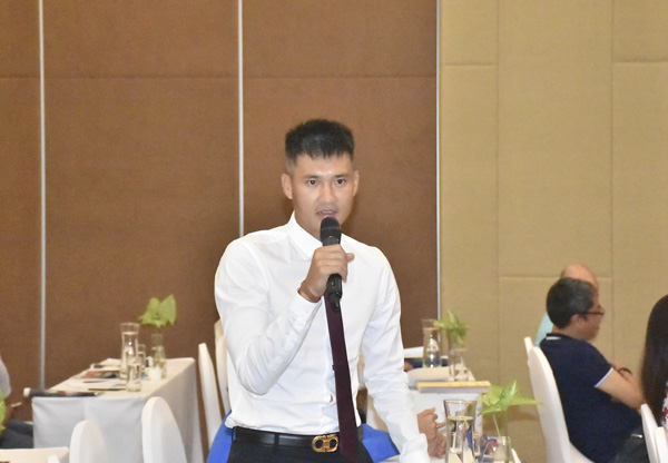 Cựu tuyển thủ quốc gia Lê Công Vinh chia sẻ sự phát triển bóng đá địa phương thông qua các giải bóng đá thiếu niên, nhi đồng.