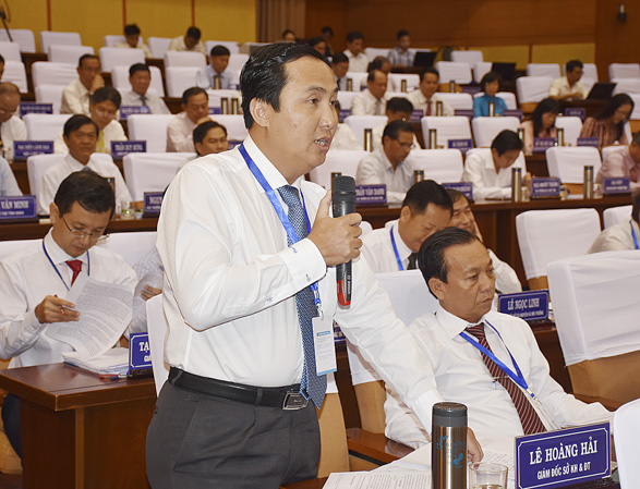 Ông Lê Hoàng Hải, Giám đốc Sở KHĐT nêu lên những khó khăn trong việc xử lý các dự án chậm triển khai.  