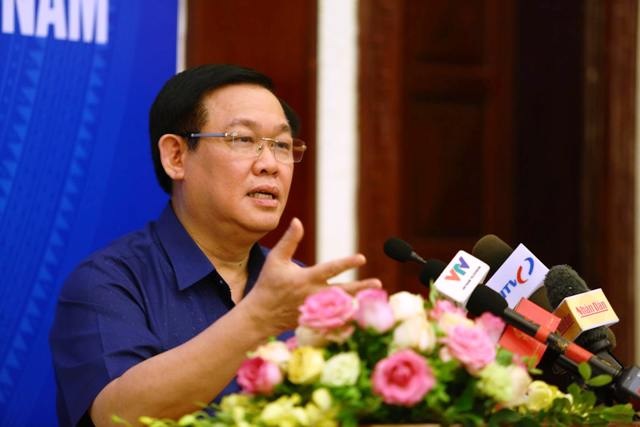 Phó Thủ tướng Chính phủ Vương Đình Huệ phát biểu tại Hội nghị (Ảnh: Lê Tiến)