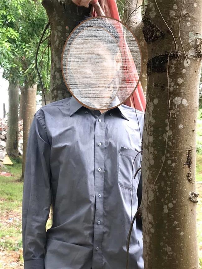 Thi thể người đàn ông tại hiện trường