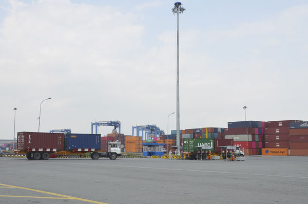 Bãi chứa container của Cảng TCIT hiện đã thông thoáng.