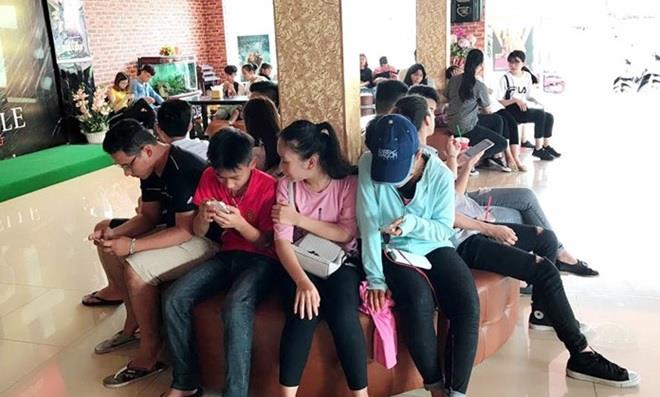 Giới trẻ là đối tượng tham gia mạng xã hội nhiều nhất.