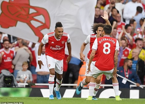 Tuy nhiên sau đó Arsenal vẫn biết cách để quân bình tỷ số.