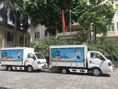 Mỗi một chuyến xe khi đến với người dân vùng sâu, vùng xa, vùng dân tộc thiểu số đều mạng lại niềm vui và ý nghĩa to lớn. Ảnh: VGP/Nhật Nam