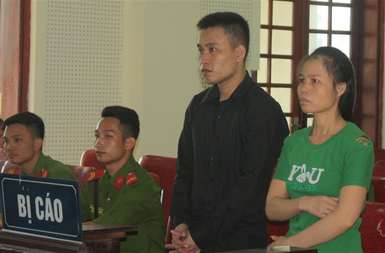 2 bị cáo tại tòa