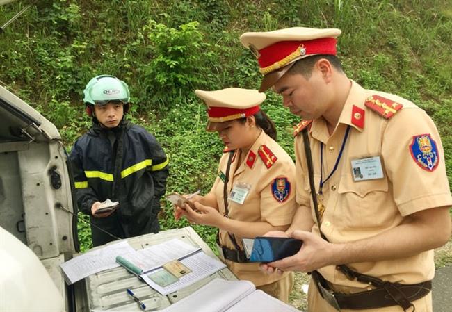 Lực lượng Cảnh sát giao thông luôn căng sức kiểm soát để đảm bảo trật tự an toàn giao thông.