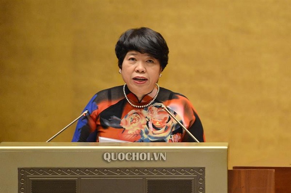 Chủ nhiệm Ủy ban Về các vấn đề xã hội Nguyễn Thúy Anh báo cáo tại Kỳ họp