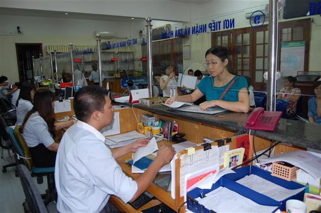 Cán bộ xã có thời gian đảm nhiệm chức danh theo Nghị định  09/1998/NĐ-CP, nếu công tác liên tục đến ngày 1/1/1998 và hưởng sinh hoạt phí thì được tính là thời gian đã đóng BHXH