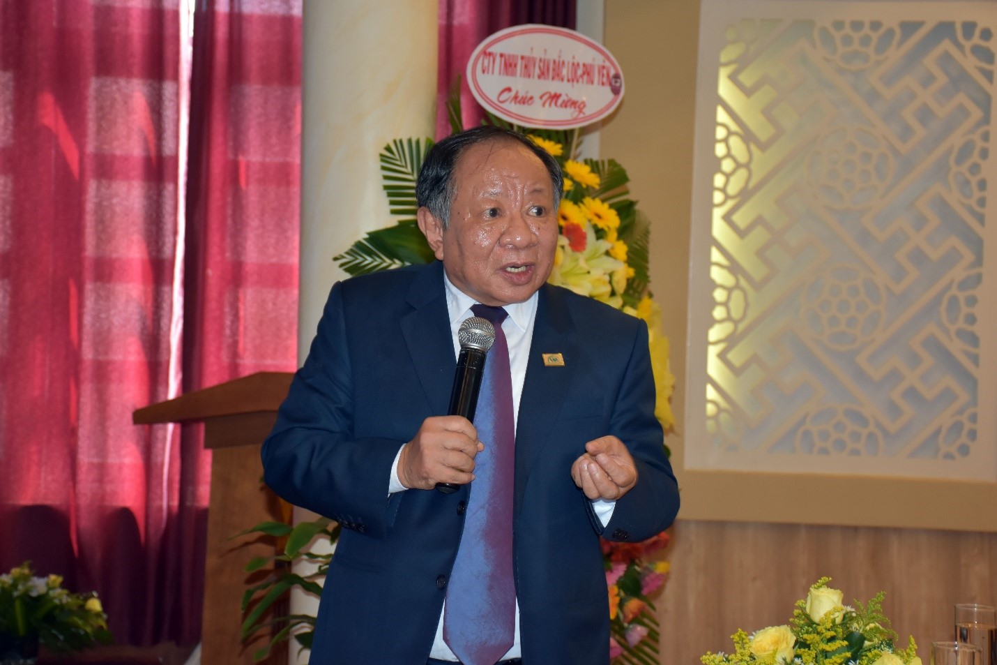 Ông Nguyễn Hữu Dũng, Chủ tịch Hiệp hội Nuôi biển Viêt Nam phát biểu tại hội thảo.