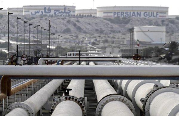 Cơ sở khai thác dầu của Iran trên đảo Khark. 