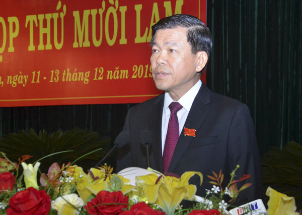Ông Nguyễn Hồng Lĩnh, Ủy viên Trung ương Đảng, Bí thư Tỉnh ủy, Chủ tịch HĐND tỉnh phát biểu kết luận phần thảo luận tại Kỳ họp. 