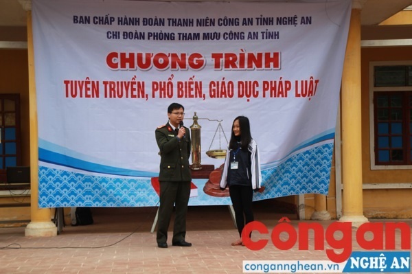 Môi trường học đường luôn được quan tâm bảo vệ an toàn lành mạnh cho các em yên tâm học tập. Ảnh chỉ có tính minh họa (Ảnh: internet)