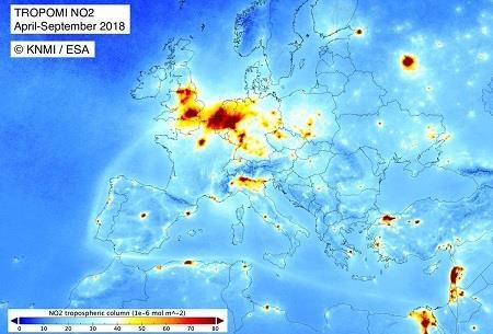 Vệ tinh Sentinel-5P  mang theo TROPOMI lập bản đồ khí Nitrogen dioxide - Ảnh: ESA