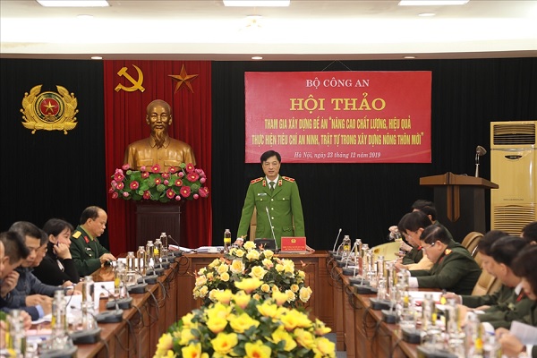 Thứ trưởng Nguyễn Duy Ngọc phát biểu chủ trì Hội thảo.