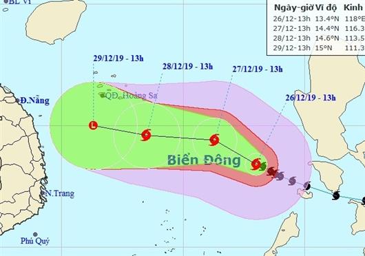 Dự báo vị trí và đường đi của bão PHANFONE. Ảnh NCHMF