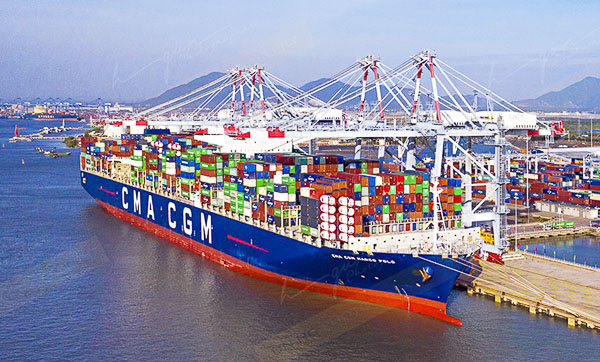 Tháng 1/2019, Cảng Quốc tế Cái Mép (CMIT) đón tàu vận tải CMA CGM Marco Polo, là tàu container lớn nhất chính thức được đưa vào Việt Nam. Ảnh: TUẤN HÙNG