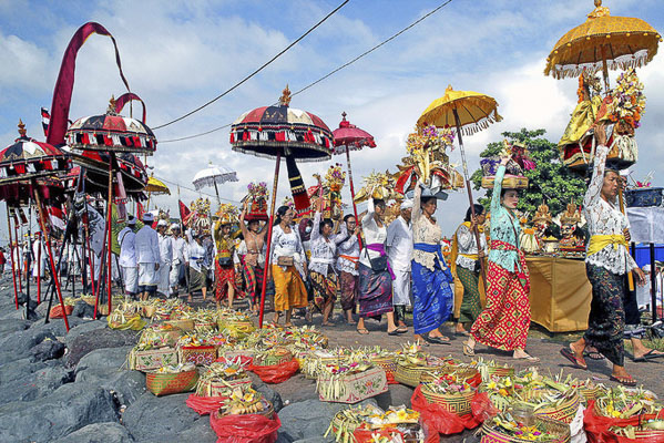 Lễ hội mùa xuân ở Bali.