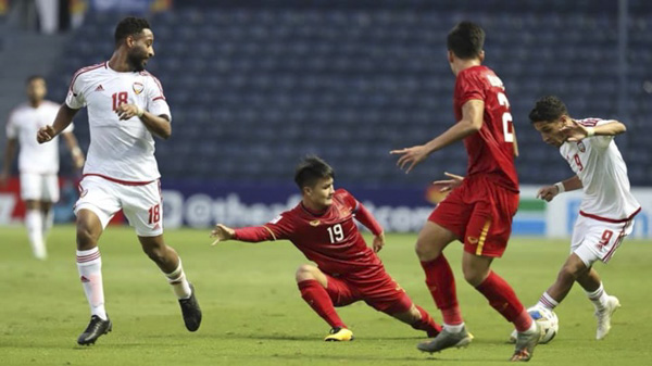 Cầm hòa U23 UAE, Quang Hải (số 19) và các đồng đội đã vượt qua được thử thách khó khăn nhất  ở vòng bảng và hiện tại đang hướng tới trận thắng trước U23 Jordan.